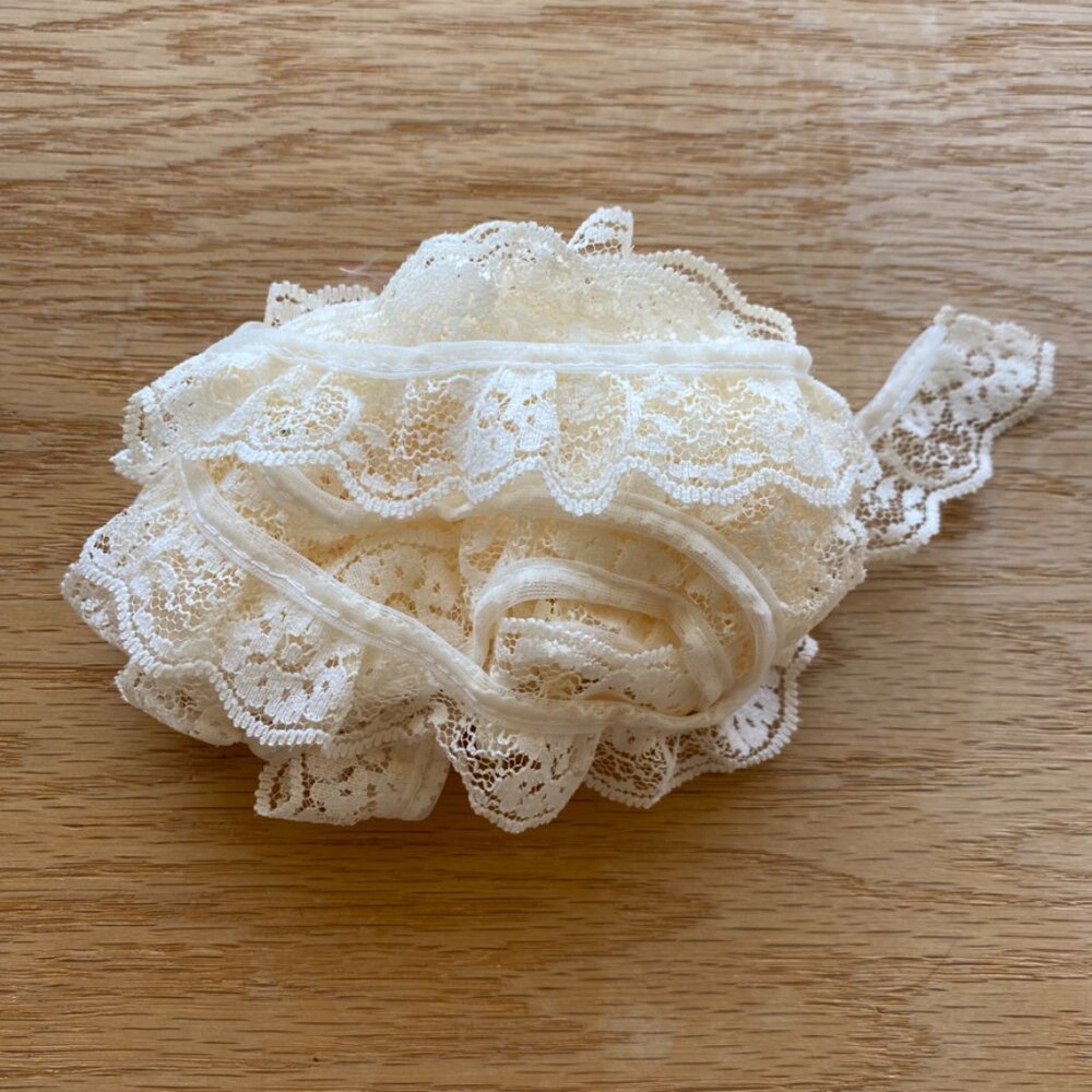 Cream Floral Lace Trim